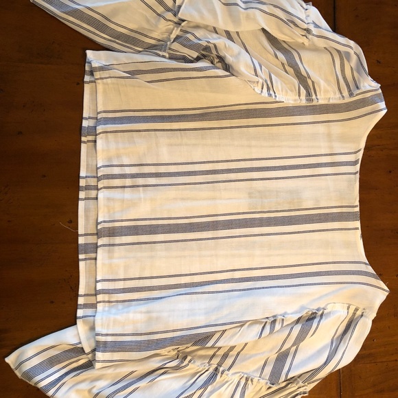 NWT Romeo + Juliet couture size M crop top - Picture 6 of 7